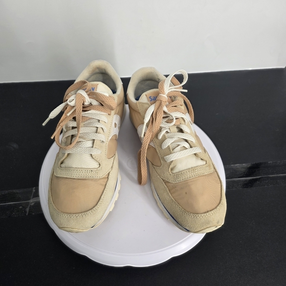 Saucony JAZZ Low Pro Sneakers Women 9.5 Shoes Tan Beige Suede Cream Retro Runner - Picture 9 of 9